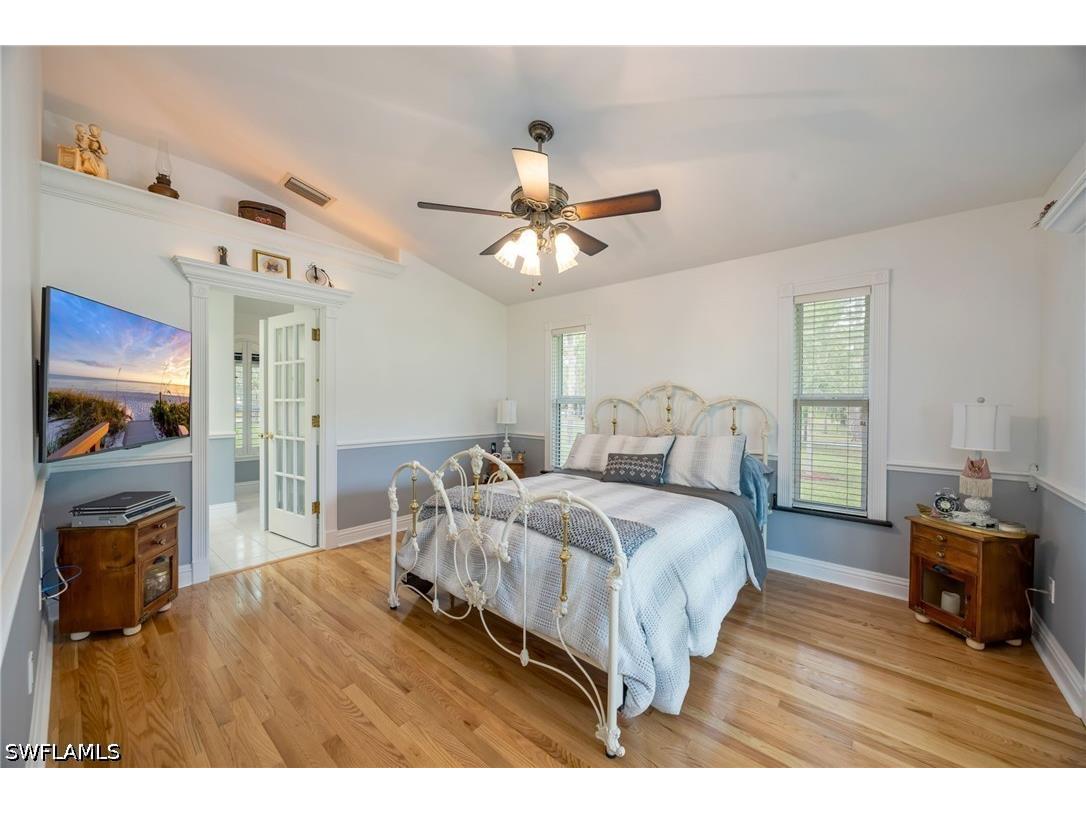 2421 22nd Avenue NE Naples FL 34120 226021352 image10
