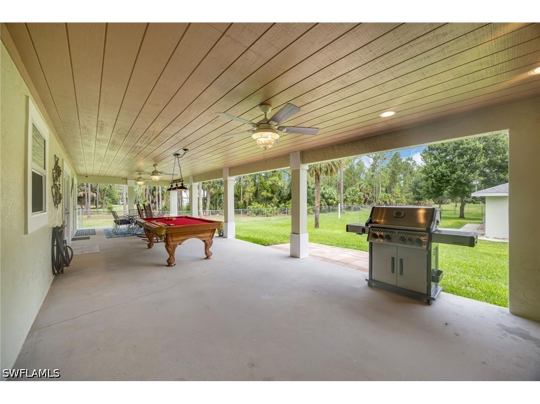 2421 22nd Avenue NE Naples FL 34120 226021352 image25