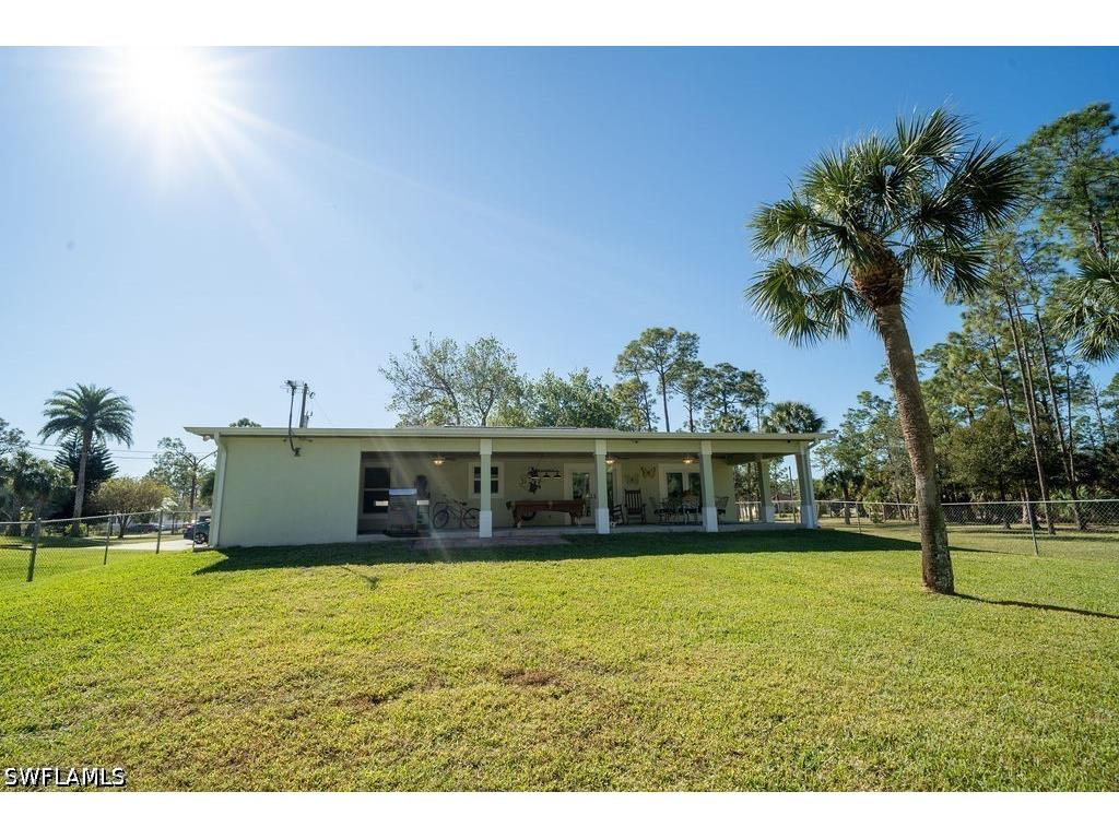 2421 22nd Avenue NE Naples FL 34120 226021352 image26