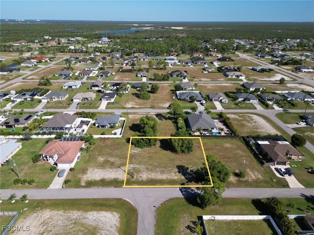 2421 NW 27th Terrace Cape Coral FL 33993 2025015570 image1