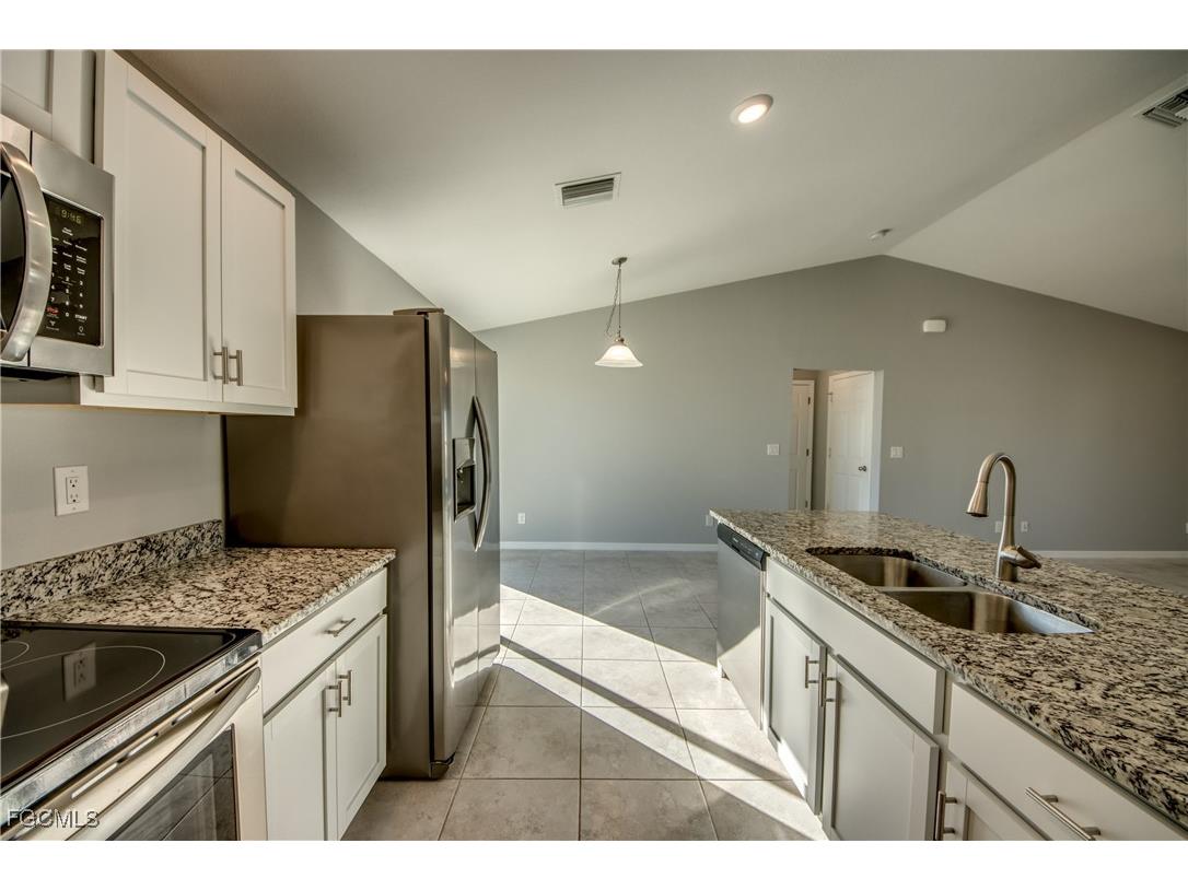 2421 NW 7th Place Cape Coral FL 33993 2026004956 image25
