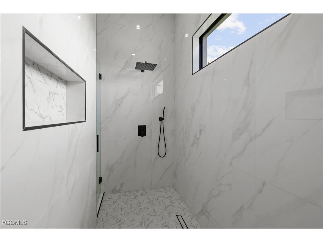 2422 Nelson Road N Cape Coral FL 33993 2025025267 image31