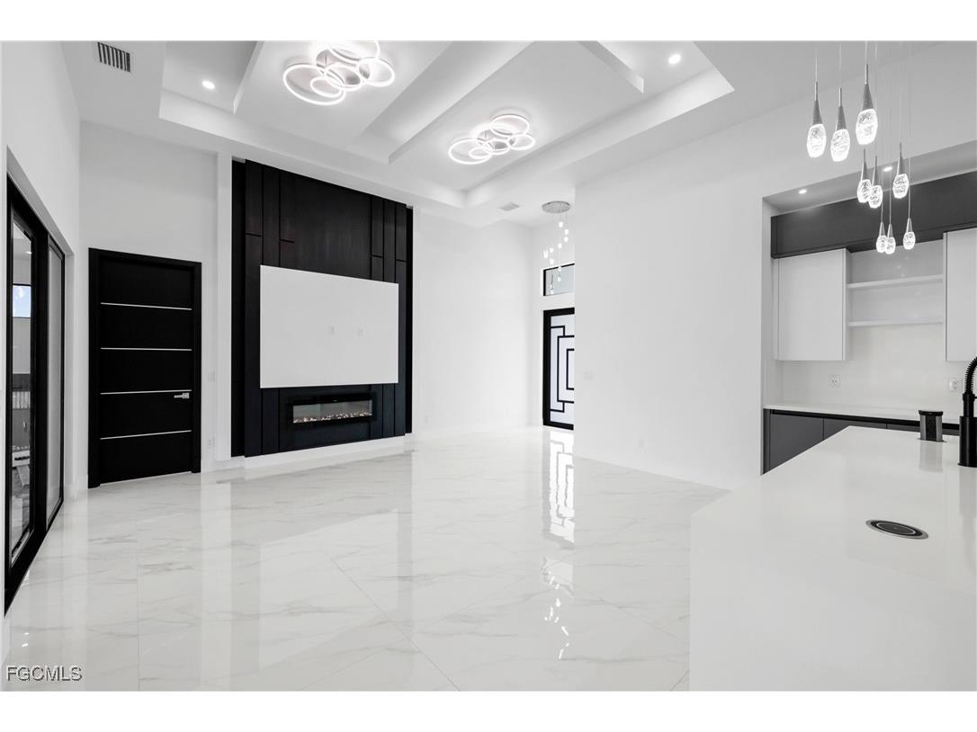 2422 Nelson Road N Cape Coral FL 33993 2025025267 image7