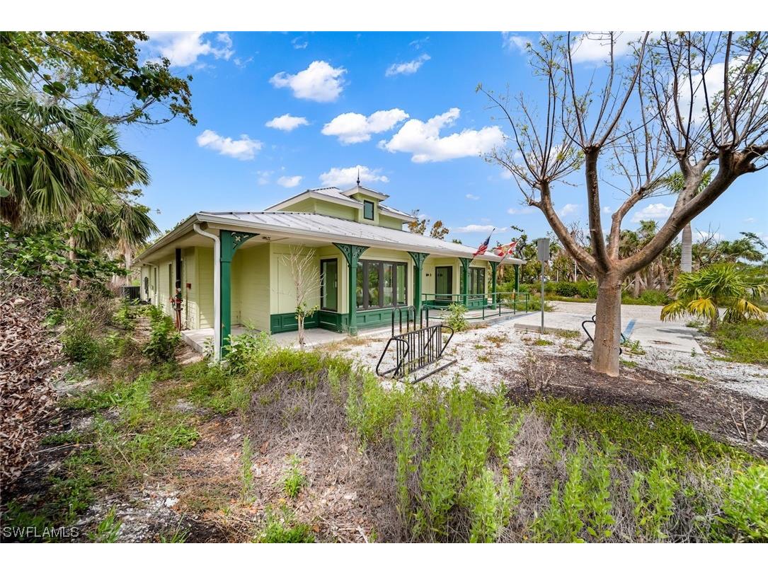 2422 Periwinkle Way Sanibel FL 33957 223034609 image1