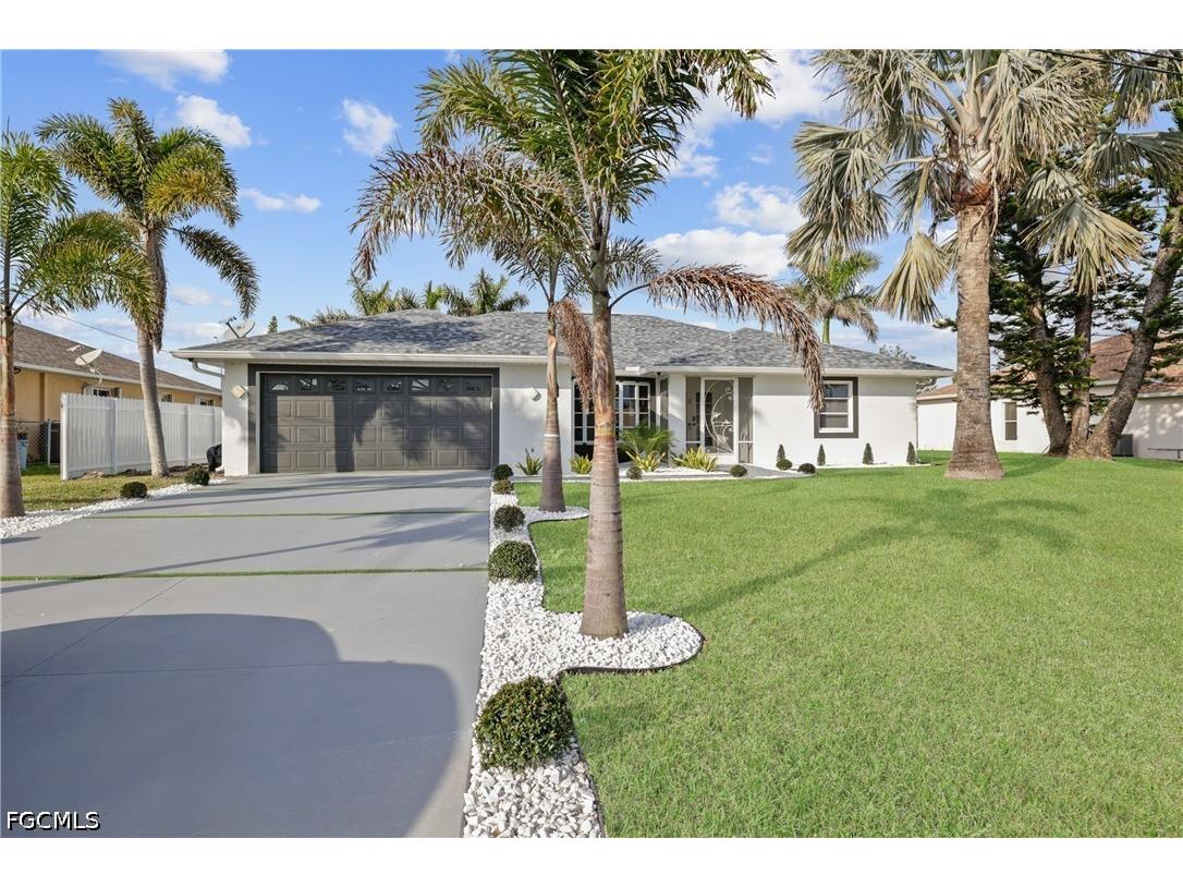 2423 Everest Parkway Cape Coral FL 33904 2026022124 image1