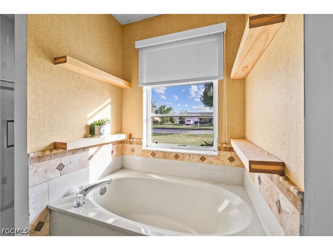 2423 Everest Parkway Cape Coral FL 33904 2026022124 image25
