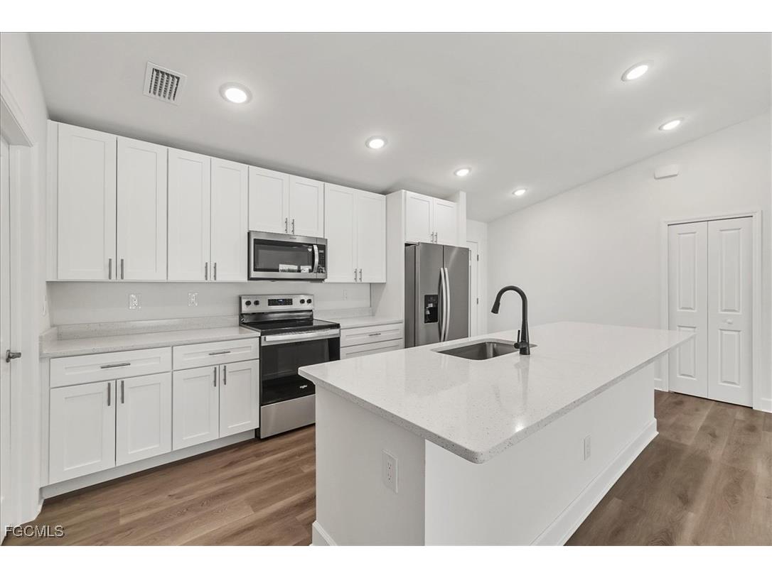 2423 NW 20th Place Cape Coral FL 33993 2025016709 image10