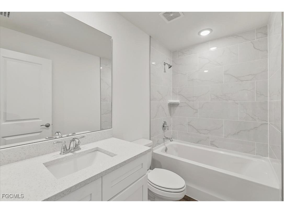 2423 NW 20th Place Cape Coral FL 33993 2025016709 image25