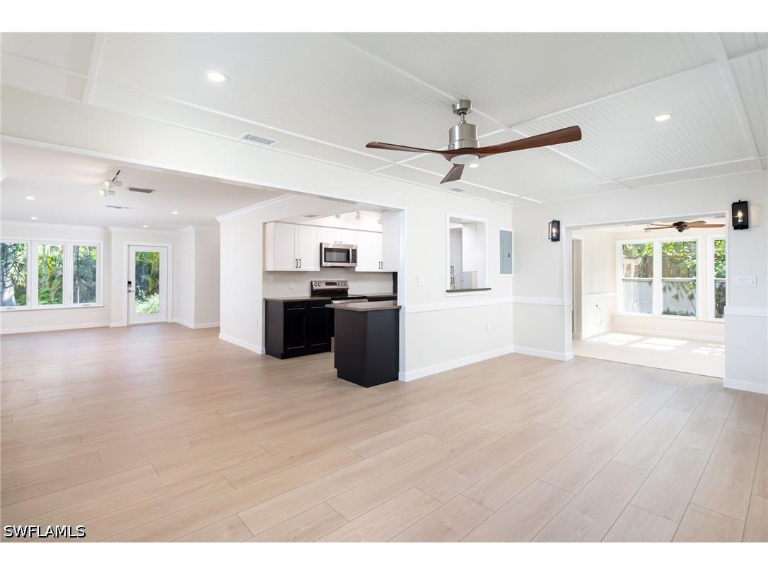 2424 Harbor Road Naples FL 34104 226018286 image7