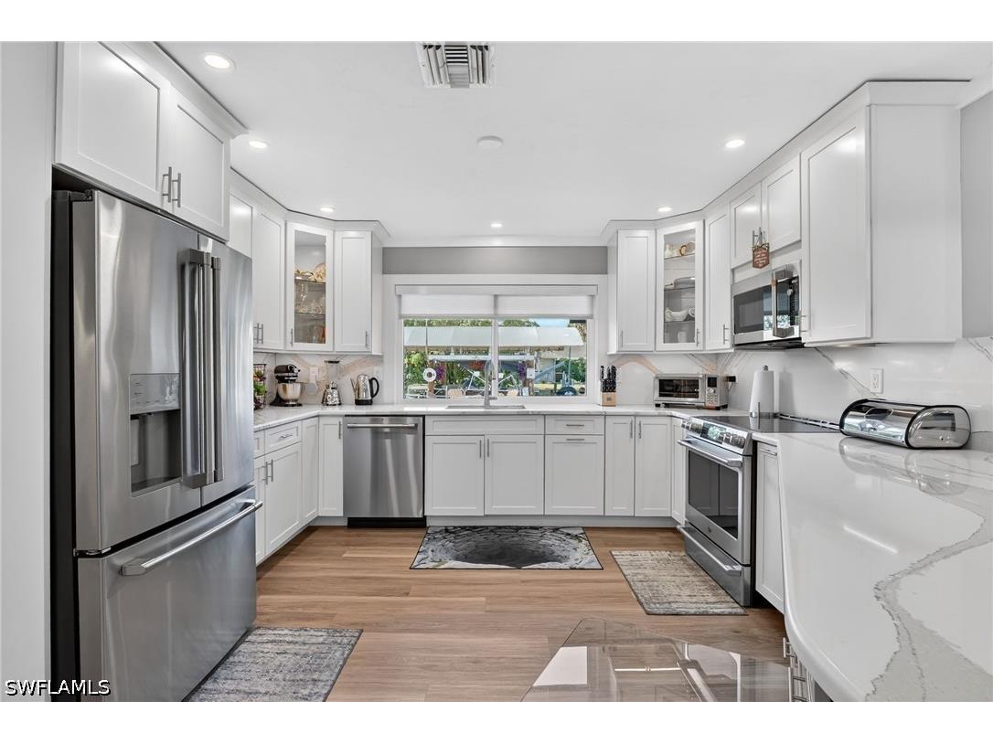 2424 Longboat Drive Naples FL 34104 226012852 image9