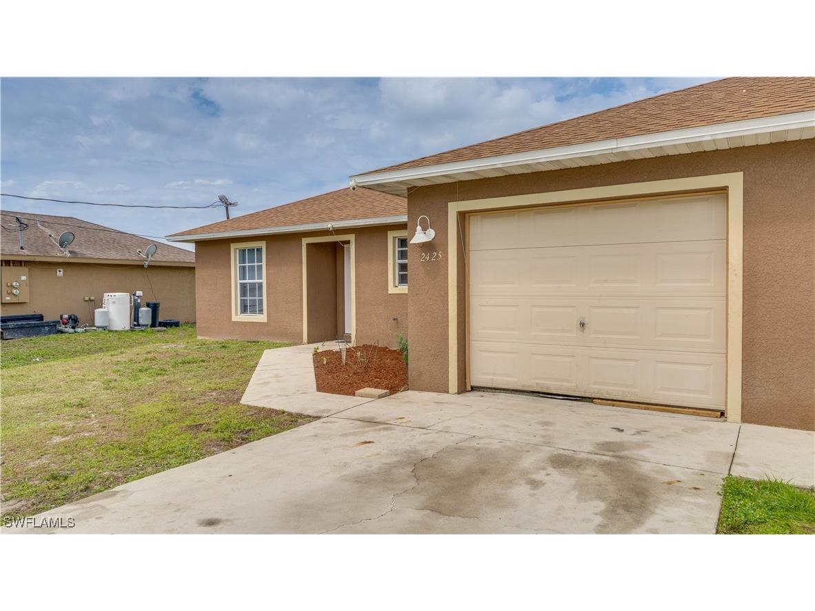 2425/2427 Park Road Lehigh Acres FL 33971 225024836 image1