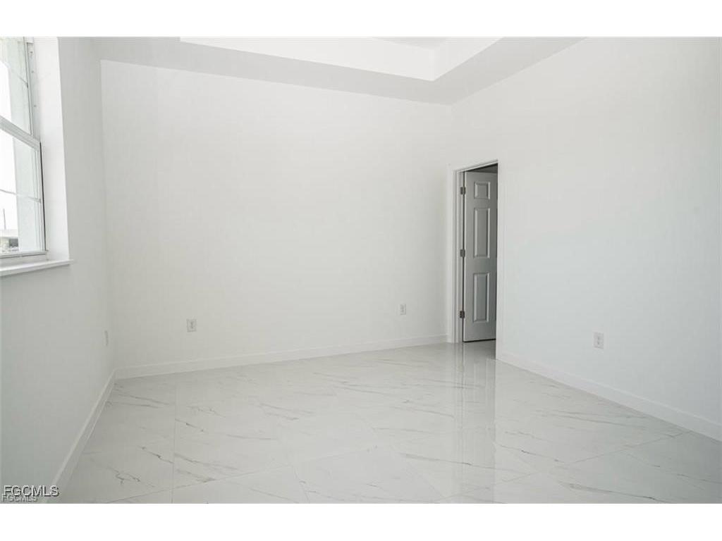 2425 Mansfield Avenue S Lehigh Acres FL 33973 2025022407 image10