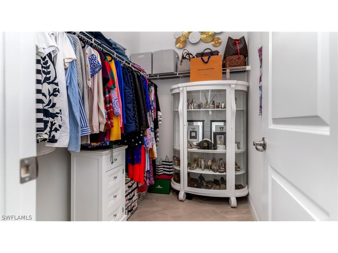 2425 Orchard Street Naples FL 34120 226008466 image16