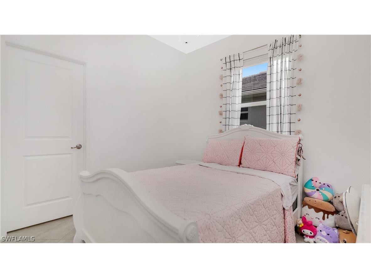 2425 Orchard Street Naples FL 34120 226008466 image19