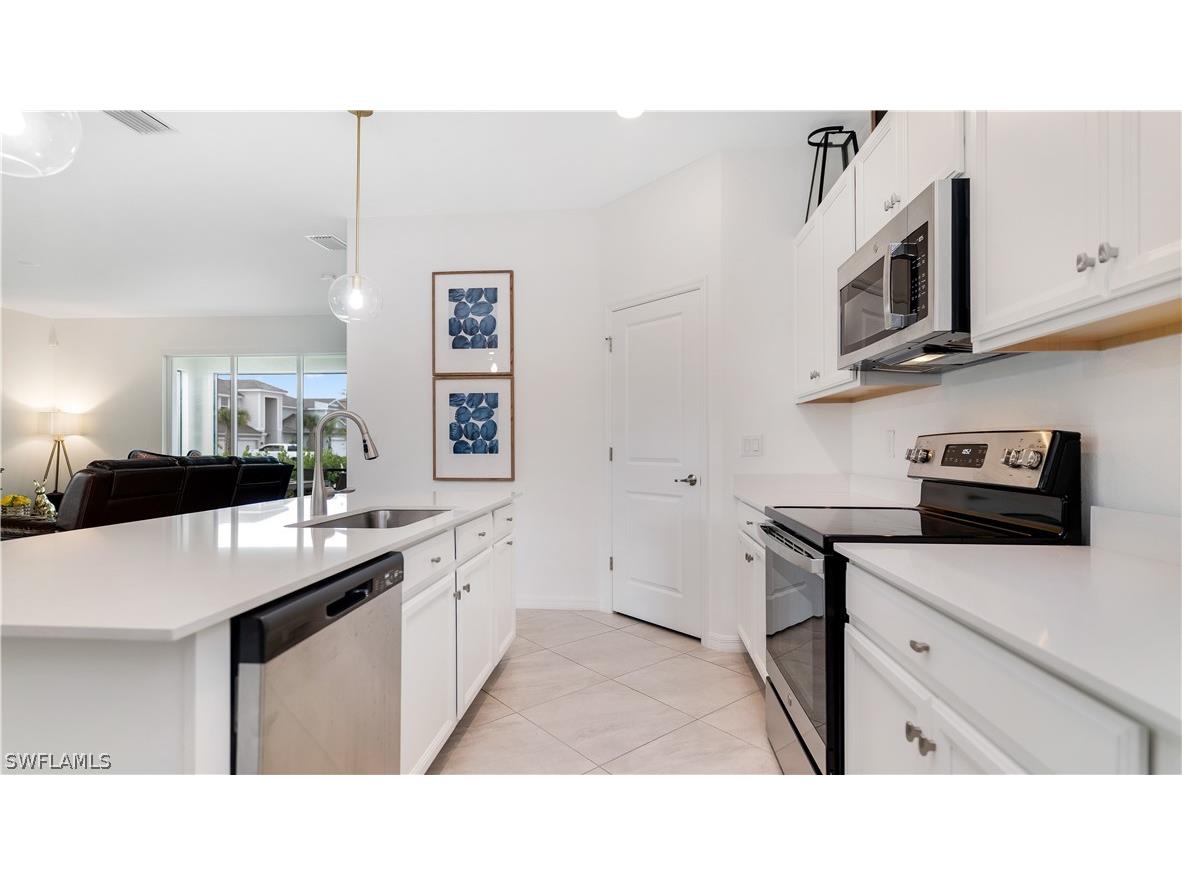 2425 Orchard Street Naples FL 34120 226008466 image5