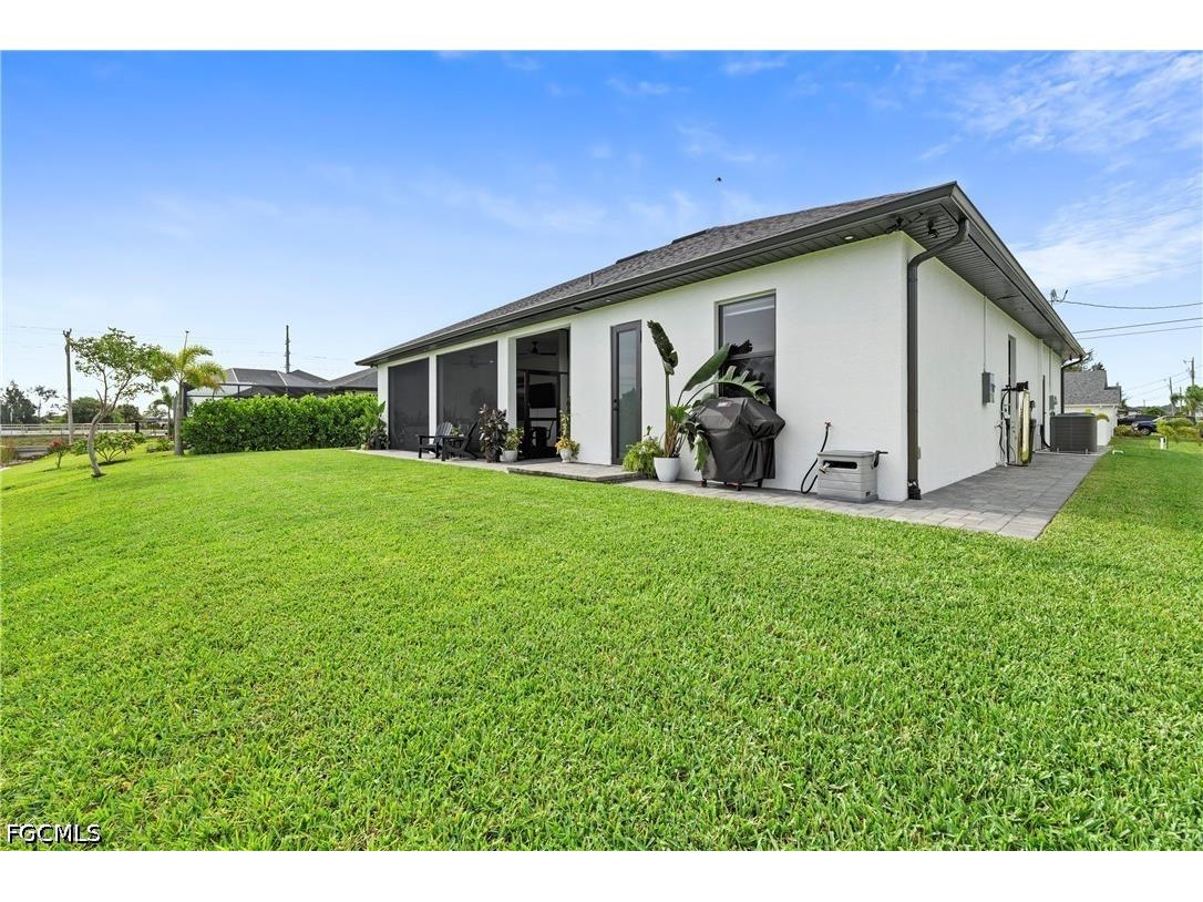 2425 SW 2nd Terrace Cape Coral FL 33991 2026025002 image33