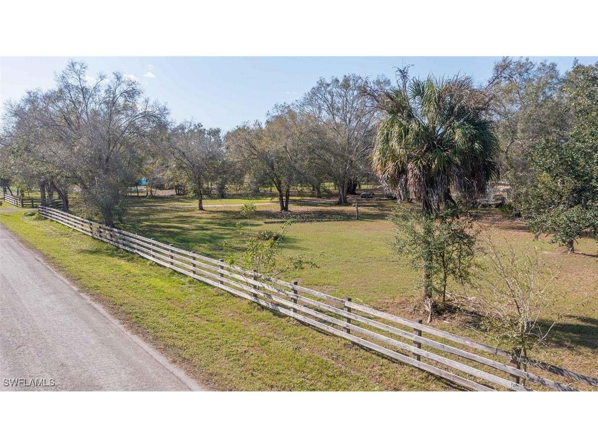 2426 + 2400 Phillips Road Labelle FL 33935 225002867 image1