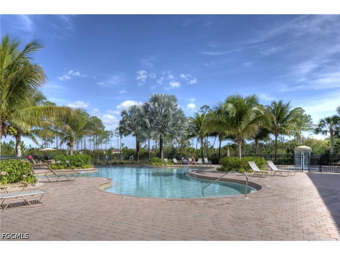 2426 Laurentina Lane Cape Coral FL 33909 2026014259 image16