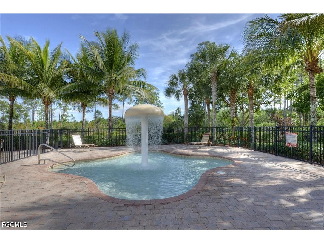 2426 Laurentina Lane Cape Coral FL 33909 2026014259 image17