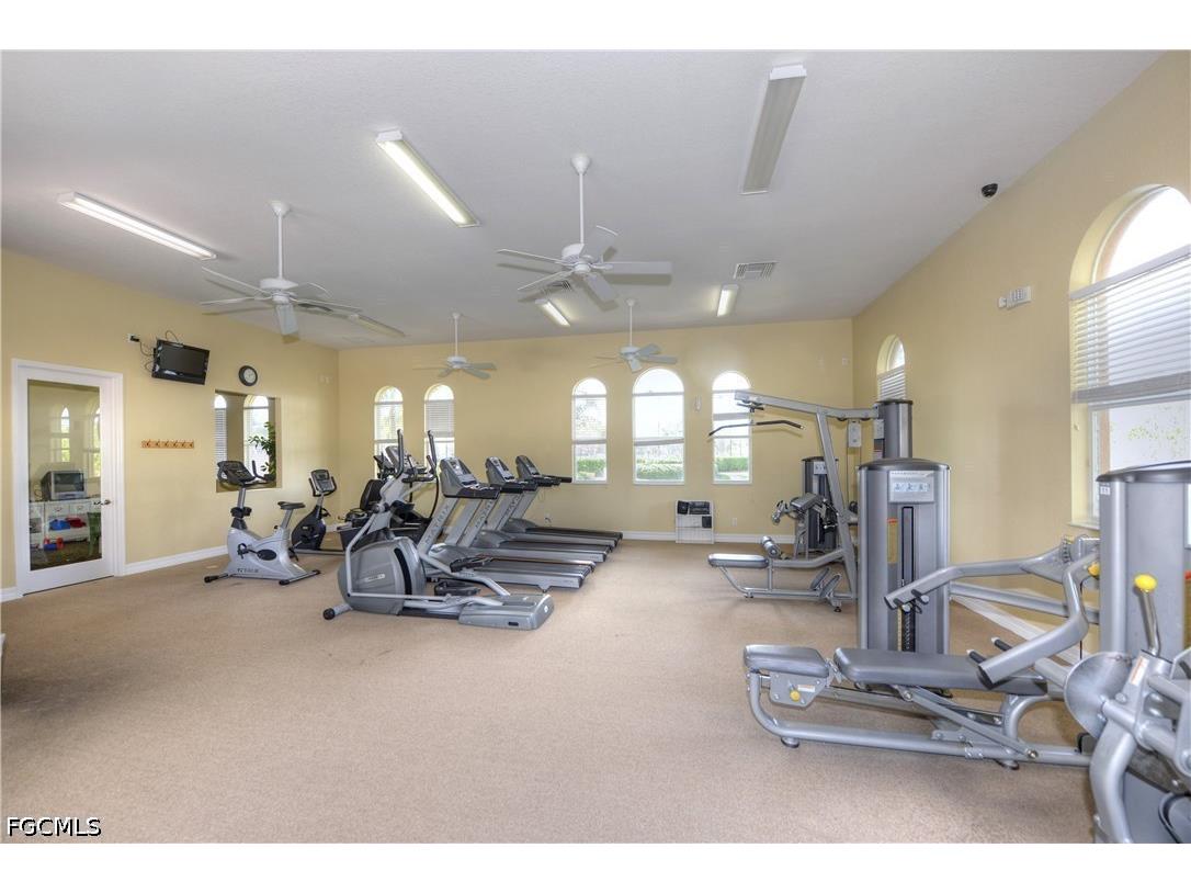 2426 Laurentina Lane Cape Coral FL 33909 2026014259 image18