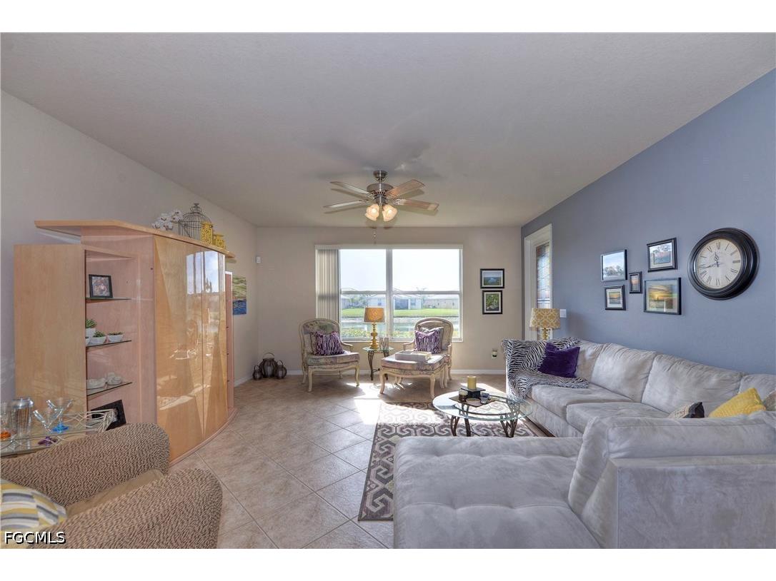 2426 Laurentina Lane Cape Coral FL 33909 2026014259 image4