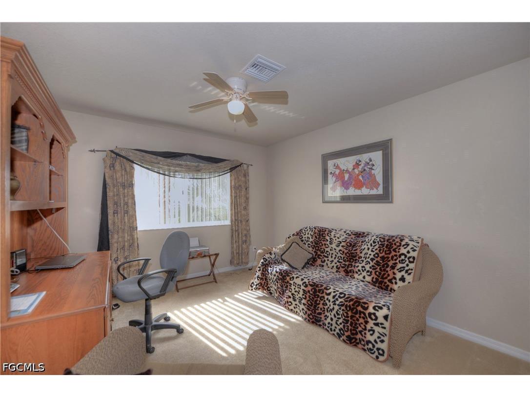 2426 Laurentina Lane Cape Coral FL 33909 2026014259 image8