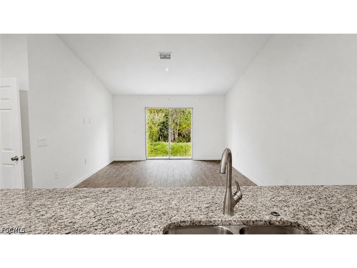 2426 Millie Avenue S Lehigh Acres FL 33973 2026027585 image8