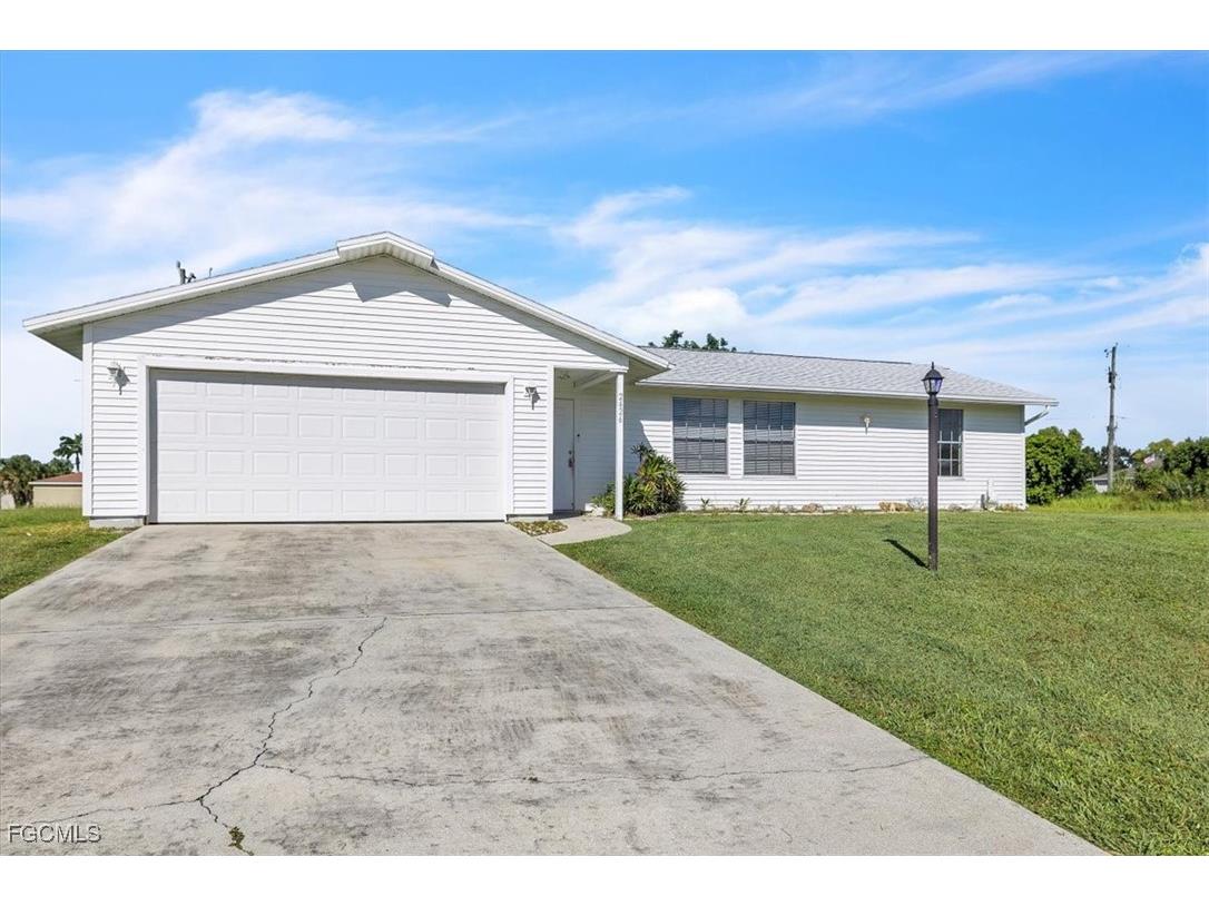 2426 NE 23rd Avenue Cape Coral FL 33909 2025012305 image1