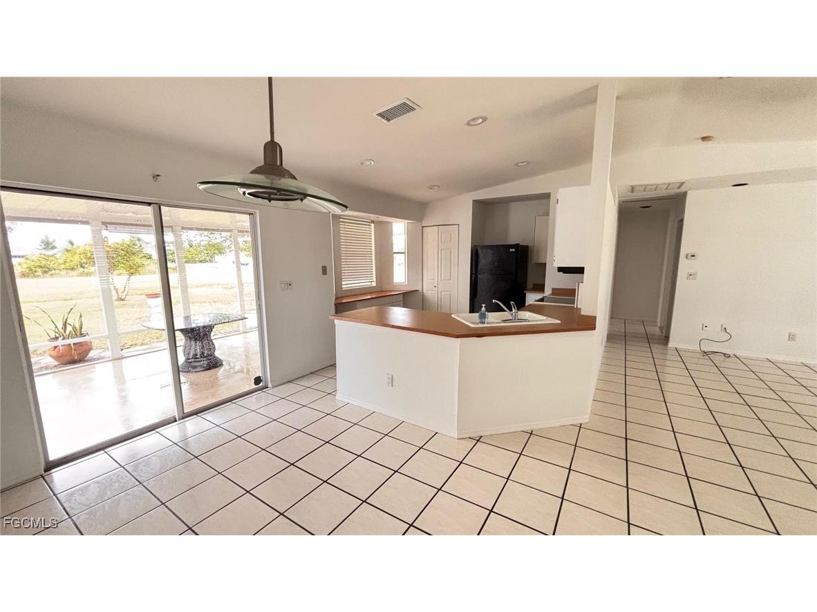 2426 NE 23rd Avenue Cape Coral FL 33909 2025012305 image22