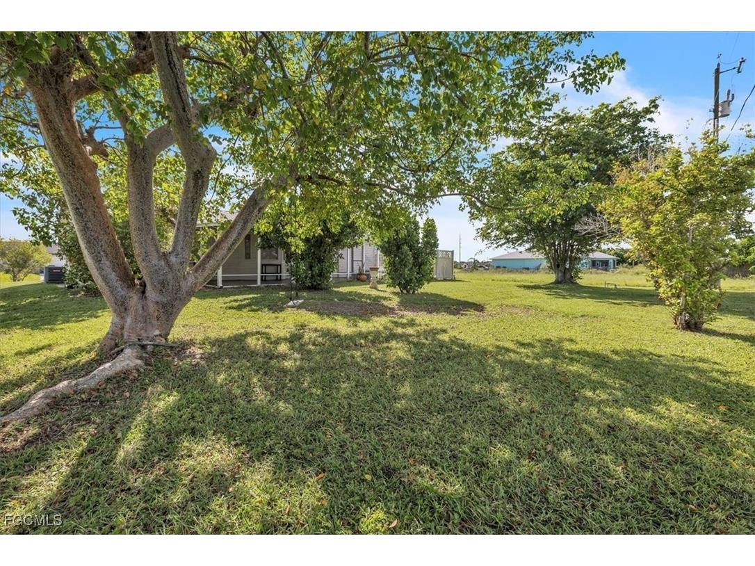 2426 NE 23rd Avenue Cape Coral FL 33909 2025012305 image6