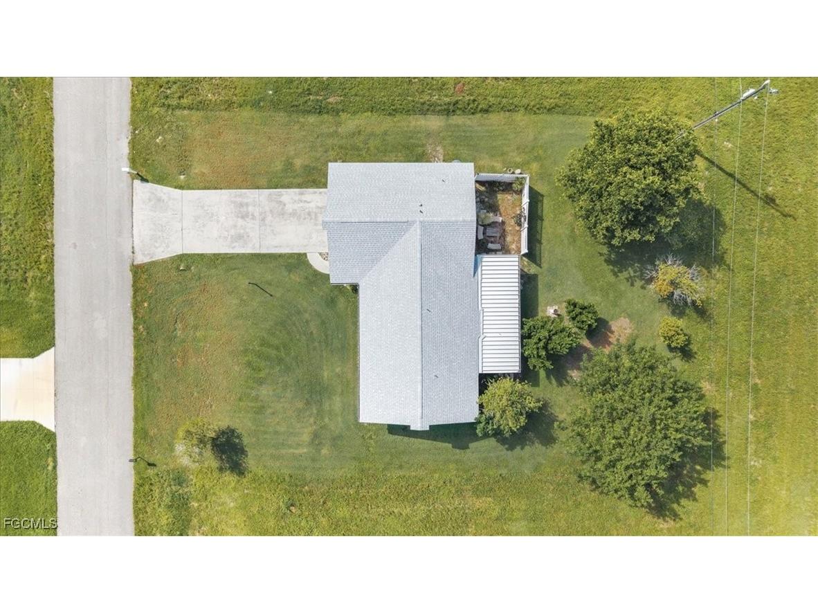 2426 NE 23rd Avenue Cape Coral FL 33909 2025012305 image9