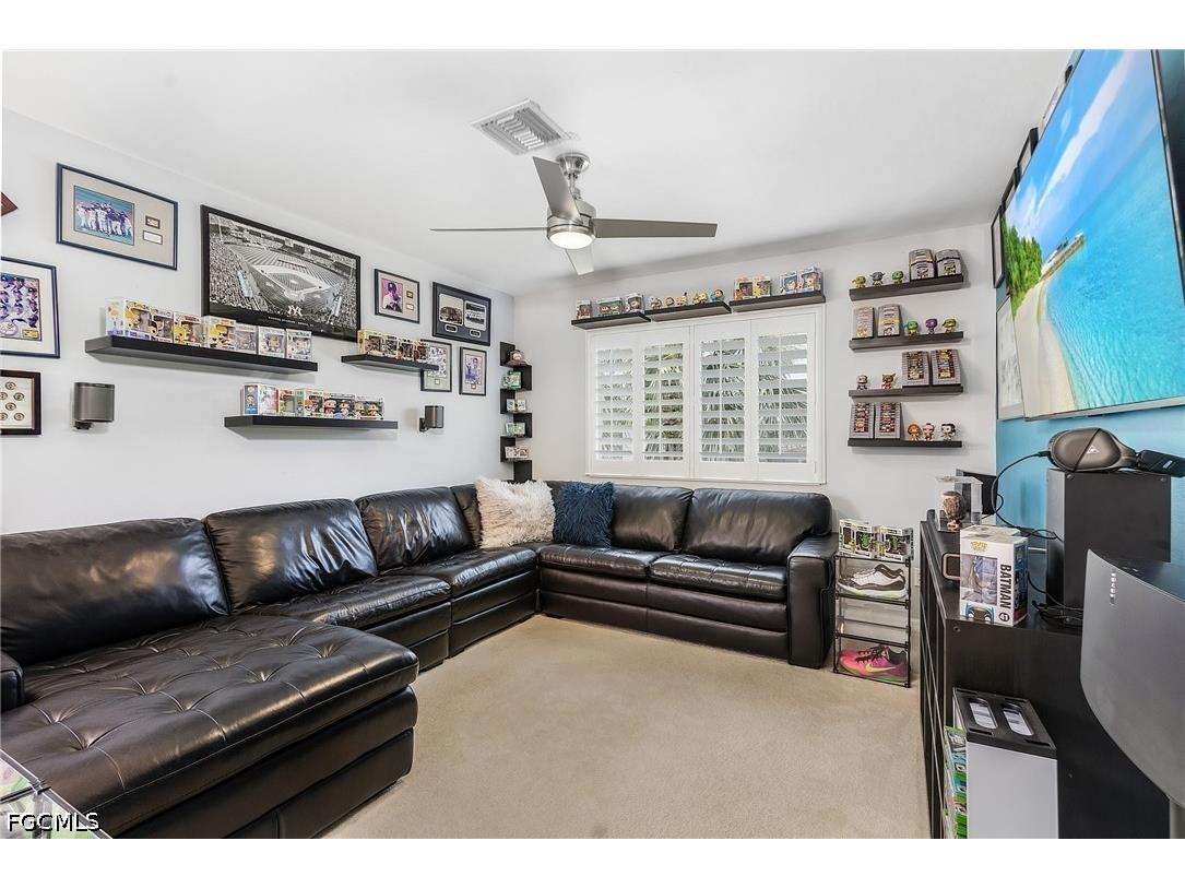 2427 Laurentina Lane Cape Coral FL 33909 2026018866 image12