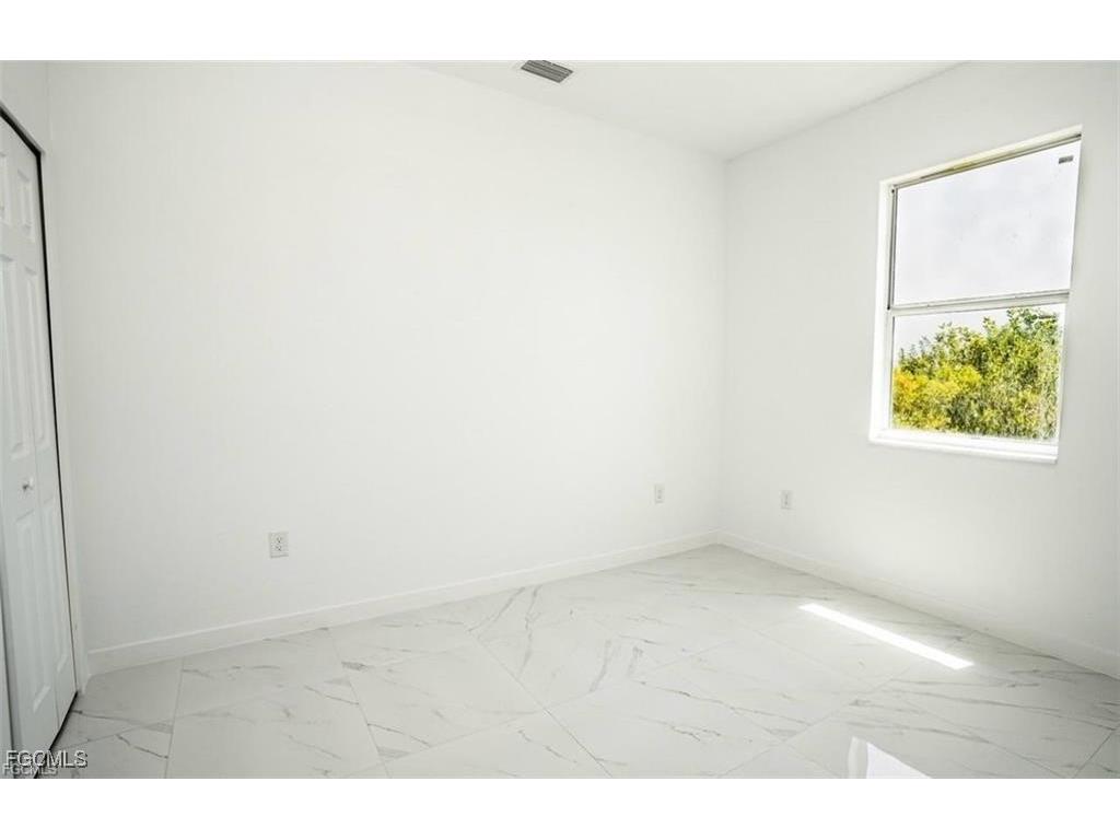 2427 Mansfield Avenue S Lehigh Acres FL 33973 2025022420 image10
