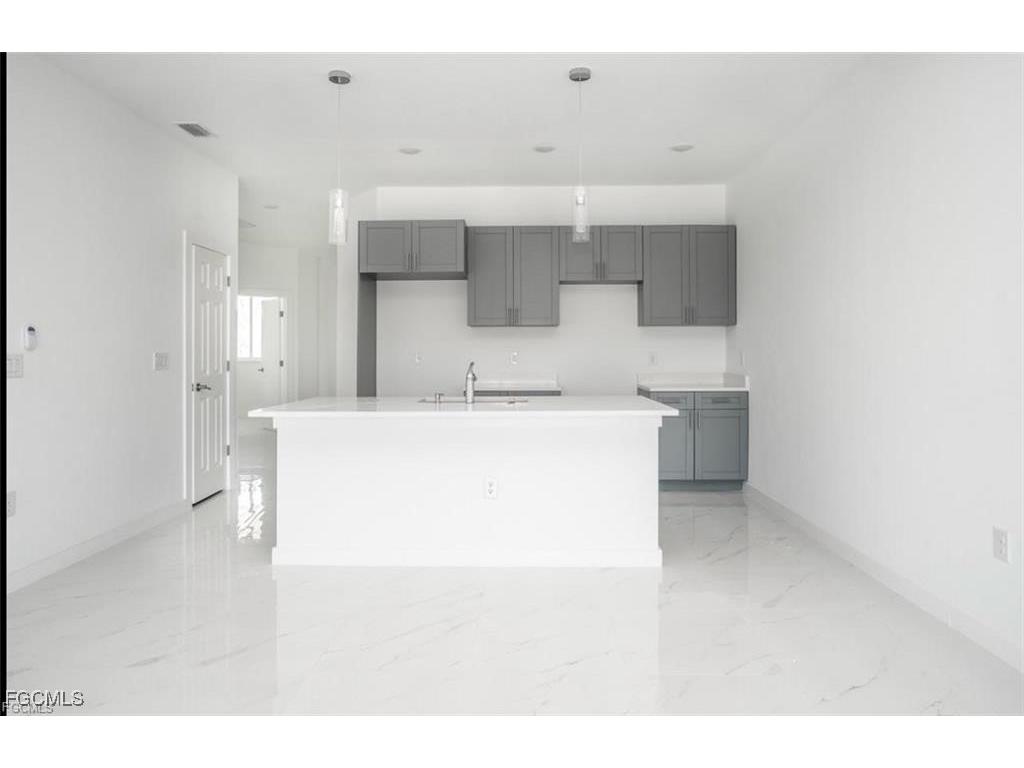 2427 Mansfield Avenue S Lehigh Acres FL 33973 2025022420 image3