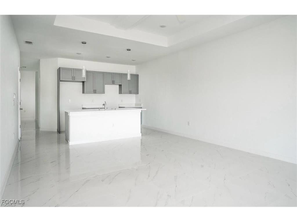 2427 Mansfield Avenue S Lehigh Acres FL 33973 2025022420 image6