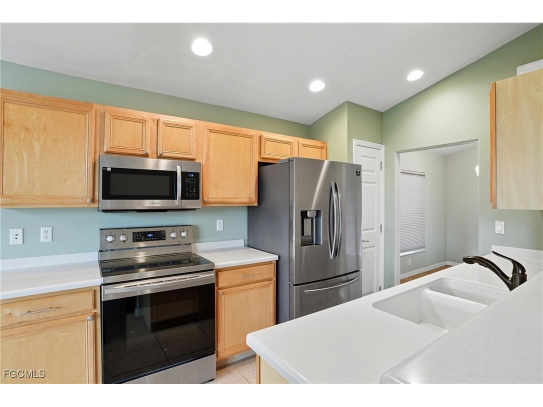 2427 Woodbourne Place Cape Coral FL 33991 2025012674 image12