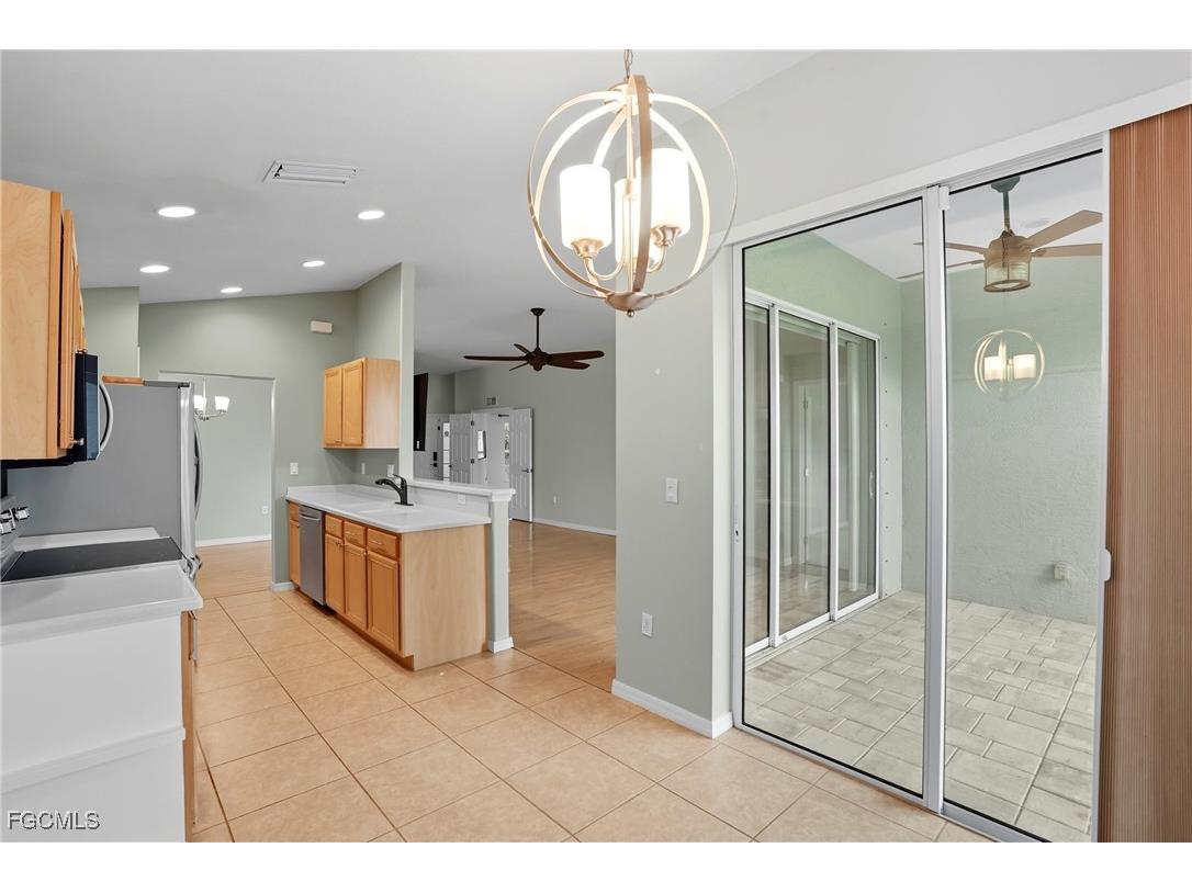 2427 Woodbourne Place Cape Coral FL 33991 2025012674 image14