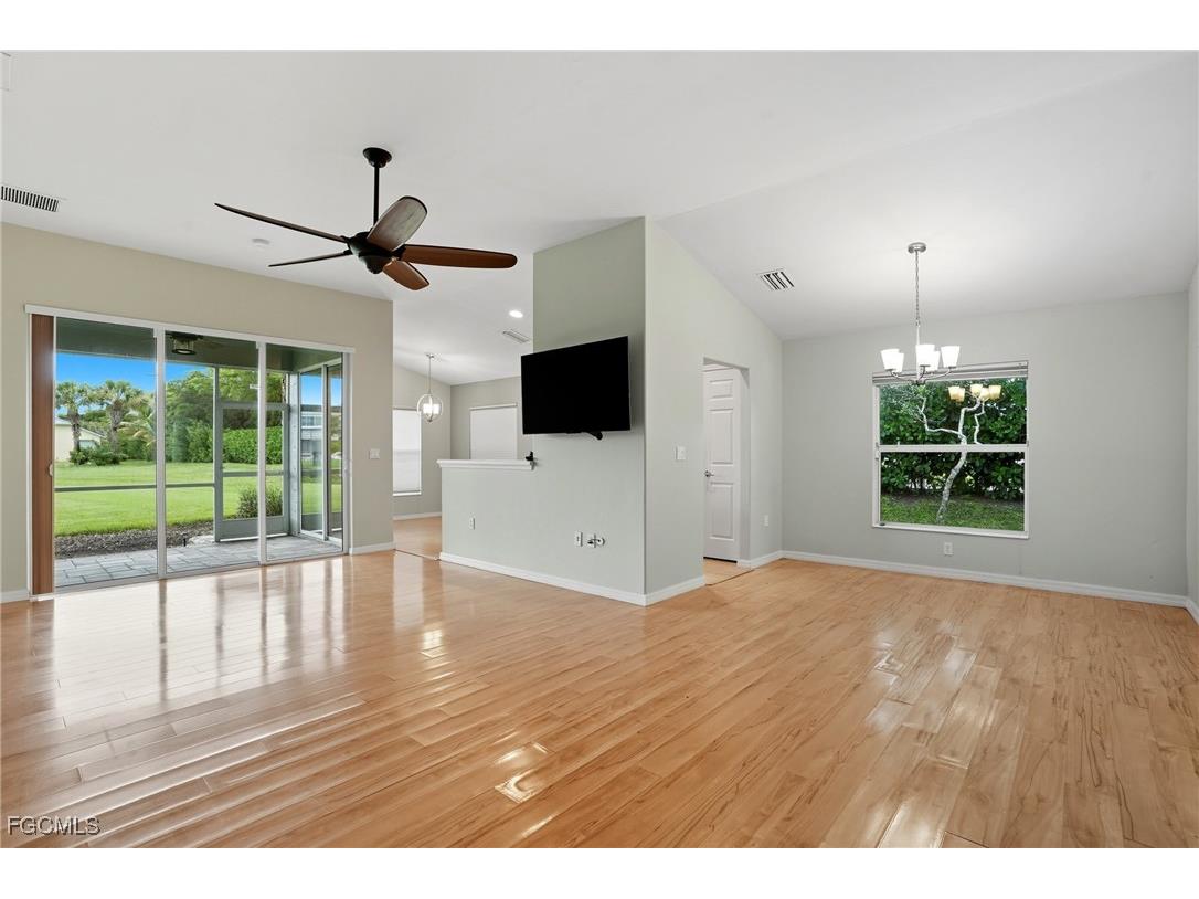 2427 Woodbourne Place Cape Coral FL 33991 2025012674 image4