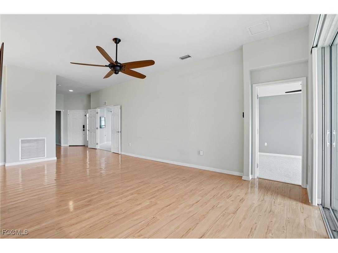 2427 Woodbourne Place Cape Coral FL 33991 2025012674 image6