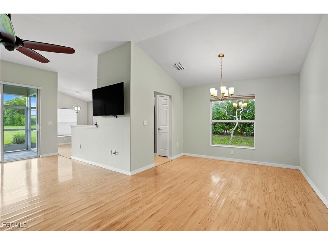 2427 Woodbourne Place Cape Coral FL 33991 2025012674 image8