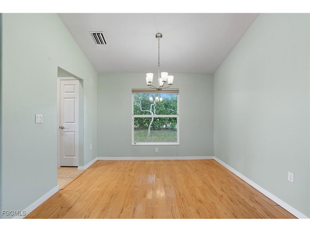 2427 Woodbourne Place Cape Coral FL 33991 2025012674 image9