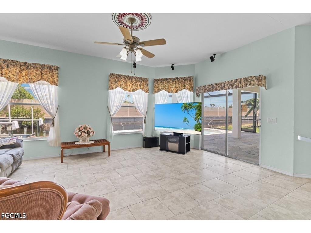 2429 Everest Parkway Cape Coral FL 33904 2026019312 image3