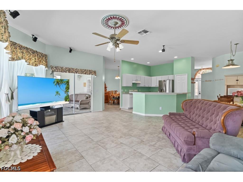 2429 Everest Parkway Cape Coral FL 33904 2026019312 image4