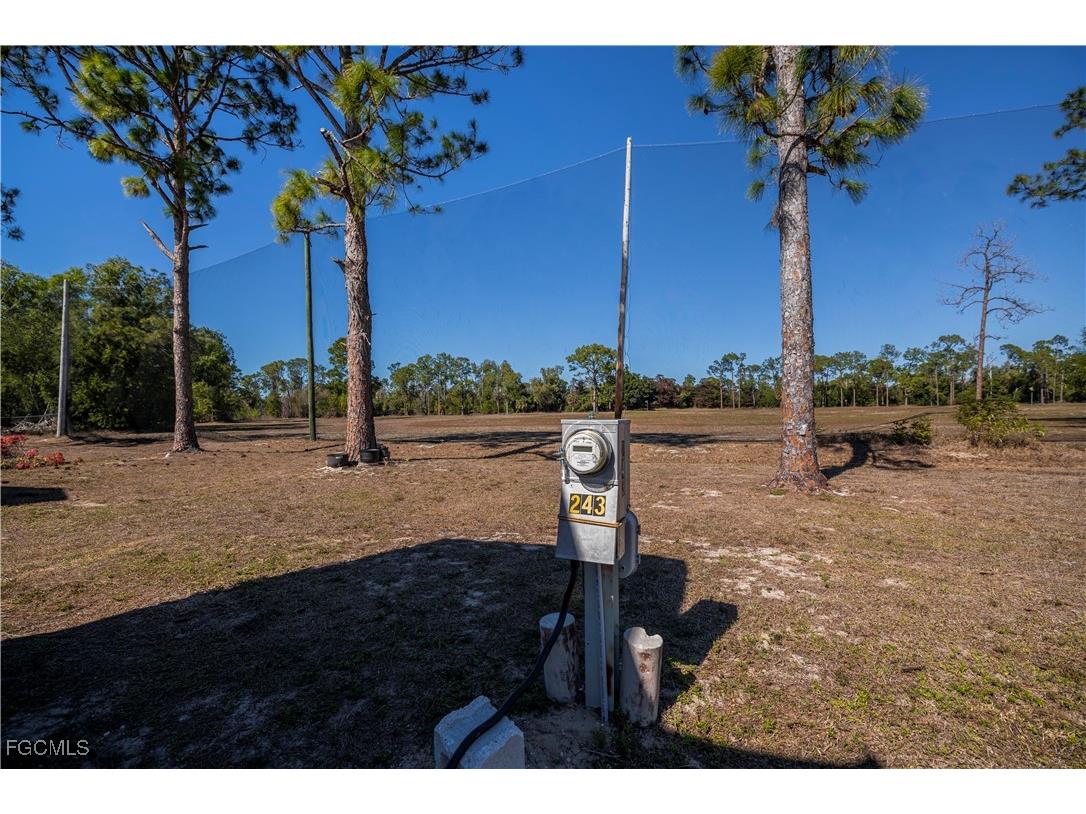 243 Caravan Circle North Fort Myers FL 33903 2026005368 image10