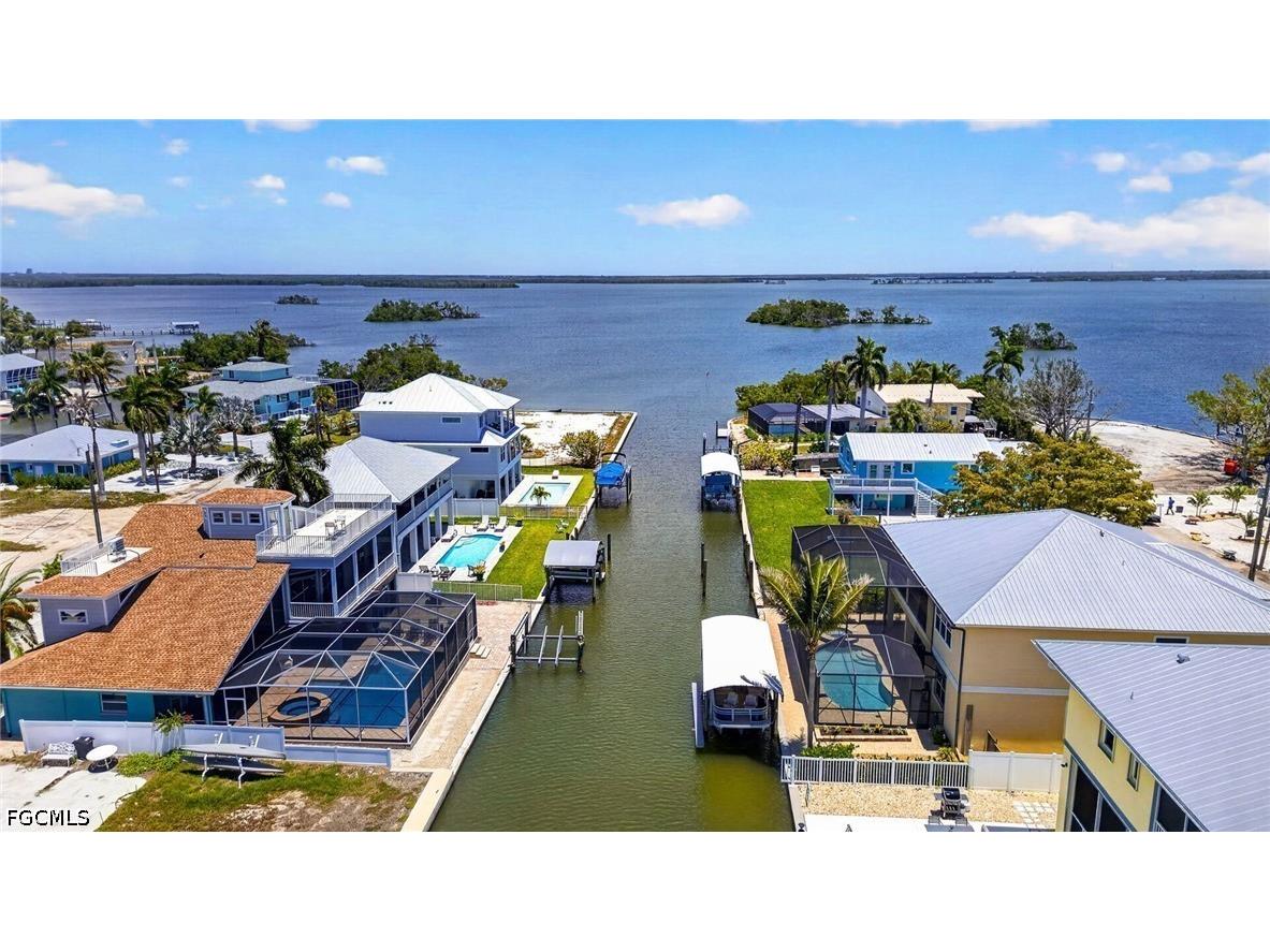 243 Driftwood Lane Fort Myers Beach FL 33931 2026022322 image37