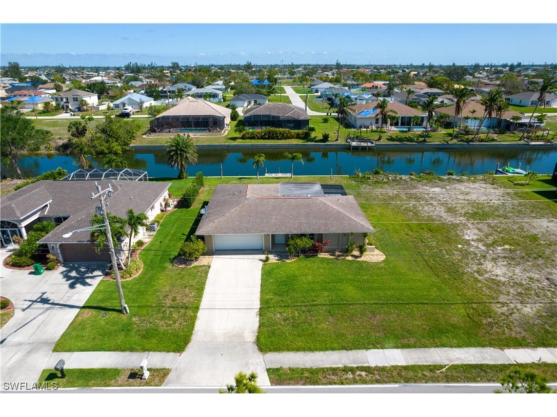 243 Gleason Parkway Cape Coral FL 33914 223033985 image1