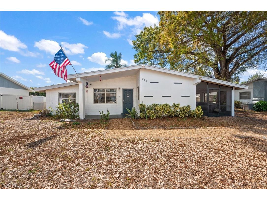 243 Lakeview Drive North Fort Myers FL 33917 2026009353 image1