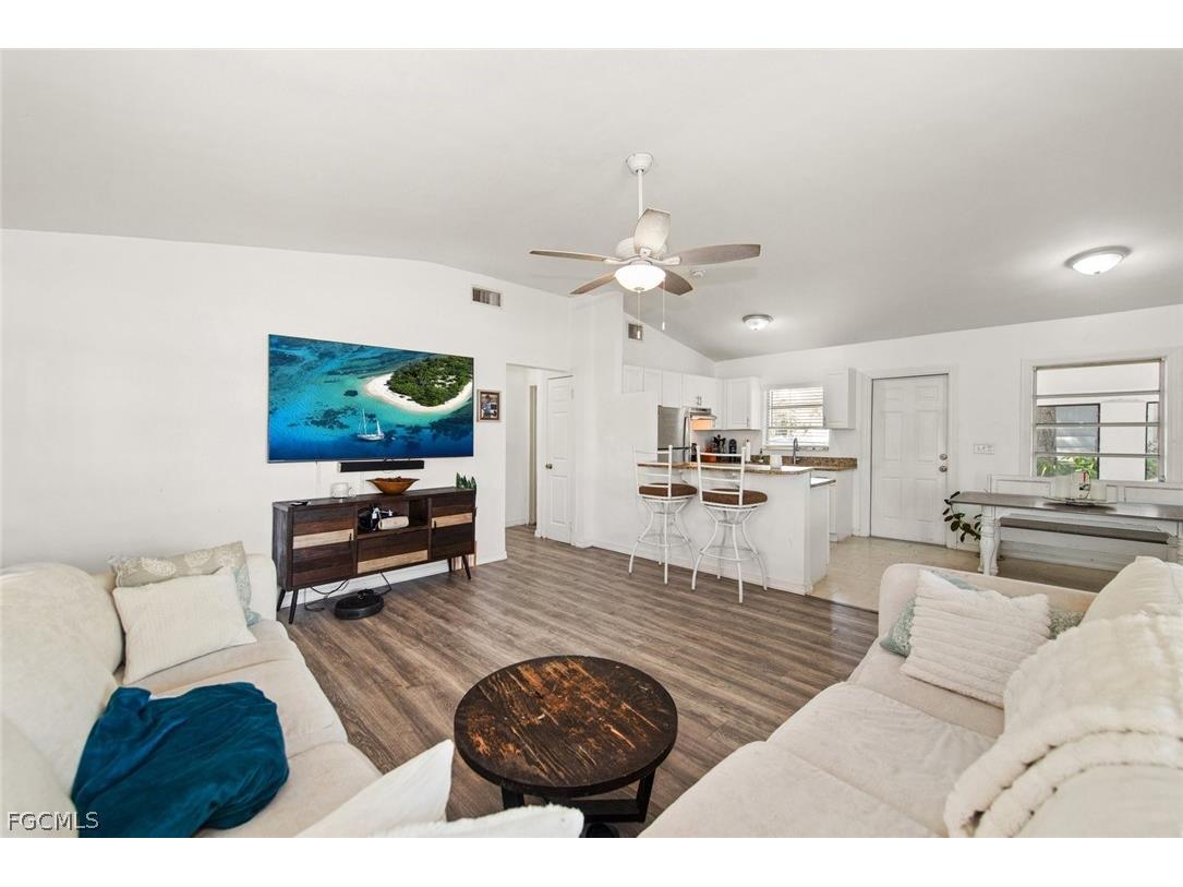 243 Lakeview Drive North Fort Myers FL 33917 2026009353 image10