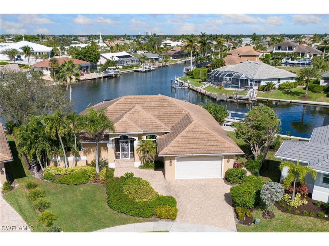 243 Seahorse Court Marco Island FL 34145 223082934 image1
