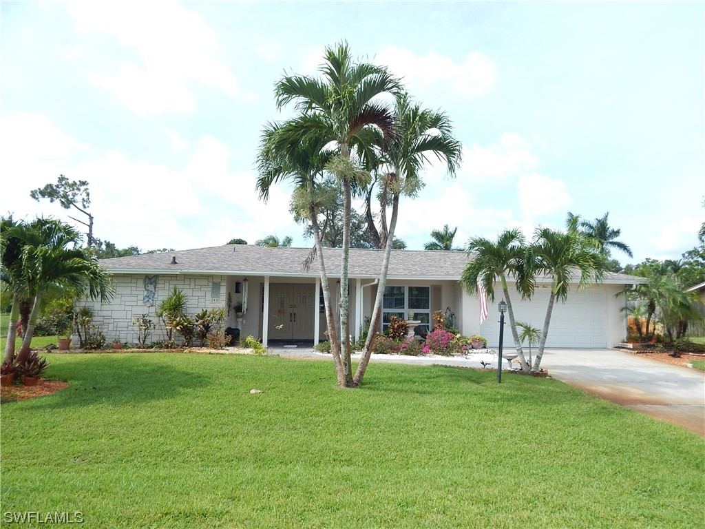 2430 Kent Avenue Fort Myers FL 33907 223045033 image1